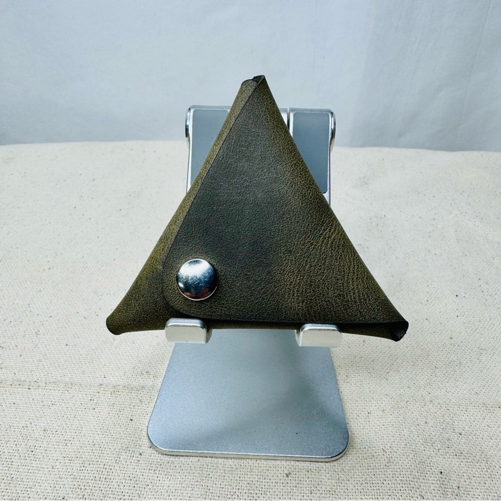 Green Triangular Smooth Leather Coin Pouch